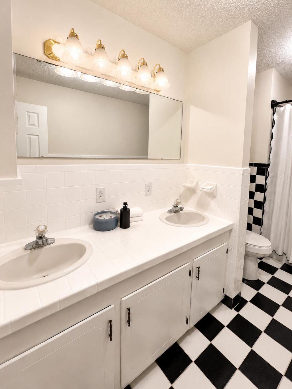 451 Kelton Road Photo 56