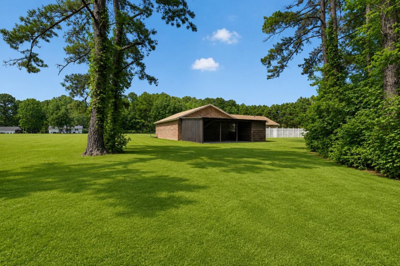 451 Kelton Road Photo 58