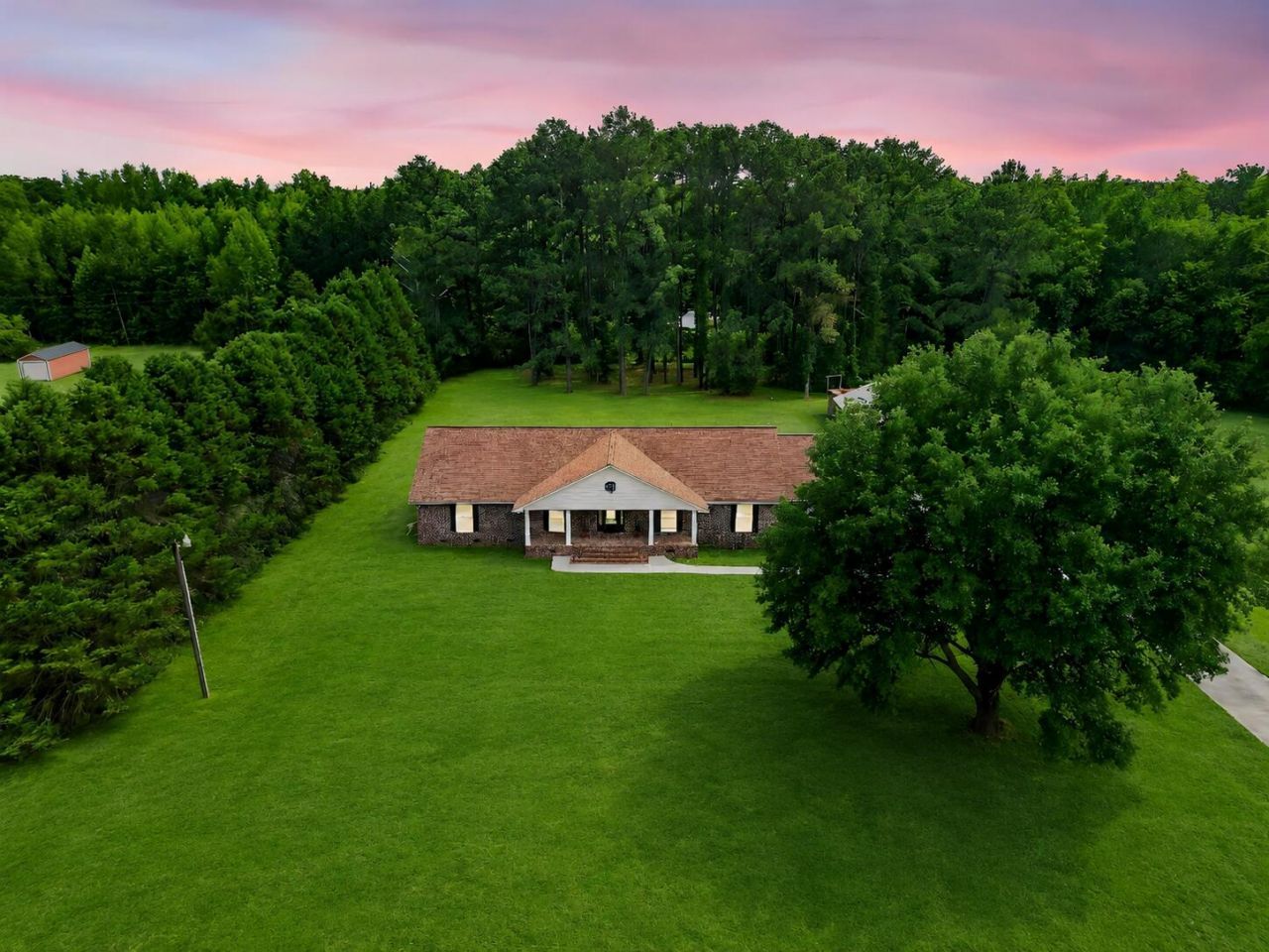 451 Kelton Road Photo 7