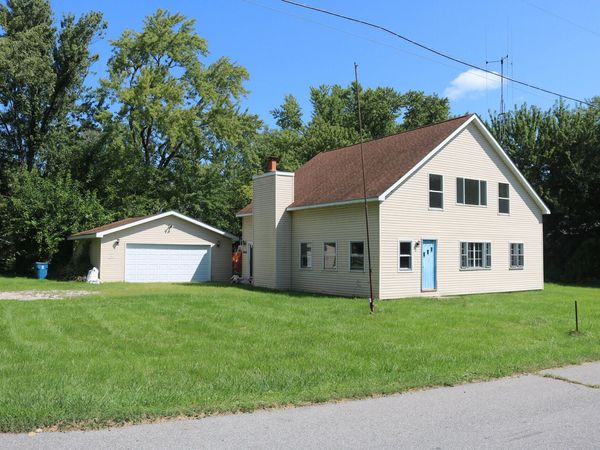 5630 W 154th Avenue , Crown Point, IN 46307