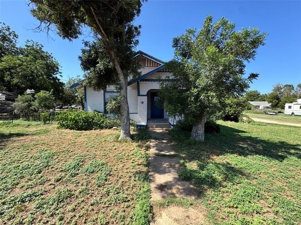 204 Bowie Street , Santa Anna, TX 76878