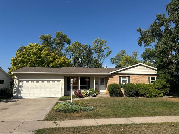 1523 Hoven Lane , Crookston, MN 56716
