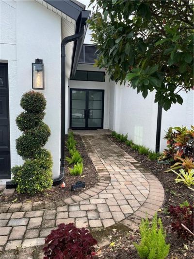 1846 Pondside Ln, Naples, FL 34109 Photo
