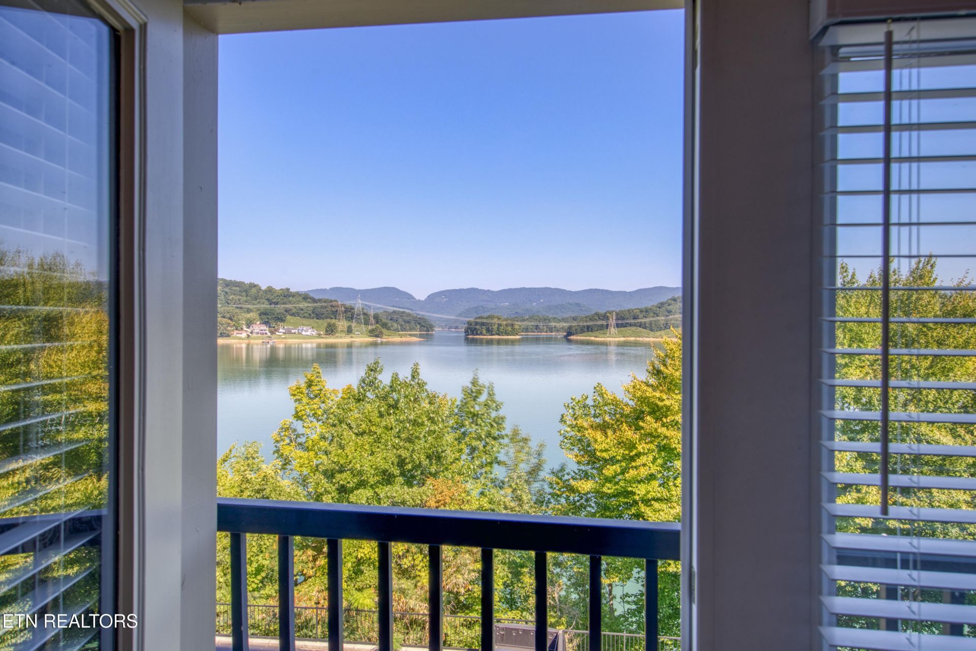 221 Sandpiper Lane, Bean Station, TN 37708 Main Photo