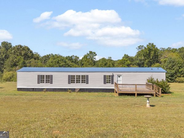 820 E County Line Road, Danielsville, GA 30633