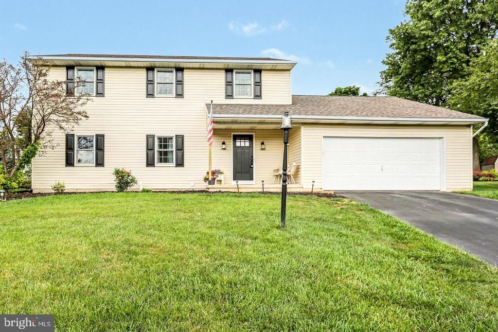 401 Greenfield Drive , Lebanon, PA 17042 Main Photo