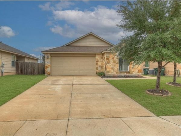 217 Teron DR, San Marcos, TX 78666