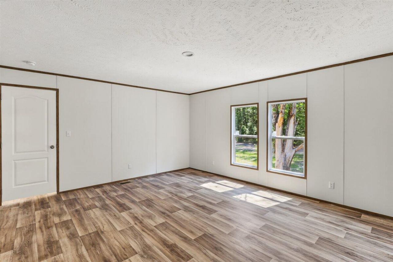 128 Sandridge Lane Photo 32