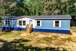 128 Sandridge Lane photo 4