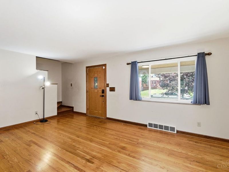 1111 Betty Lane, Delhi Township, OH 45238 Photo 10