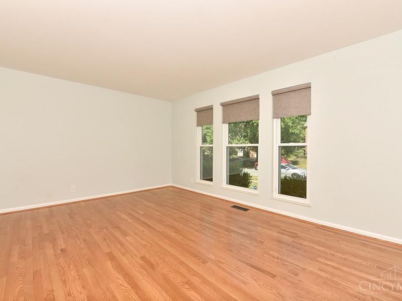 8721 Rupp Farm Drive, West Chester, OH 45069 Photo 4