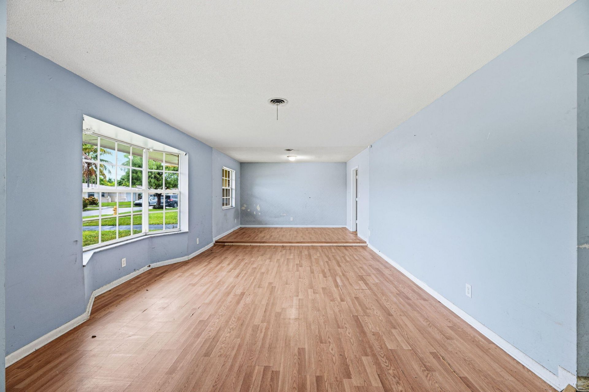 2700 NW 36th Avenue, Lauderdale Lakes, FL 33311 Photo