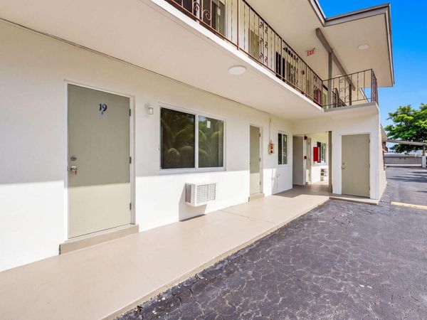 60 NW 79TH Street, Unit 19, Miami, FL 33150