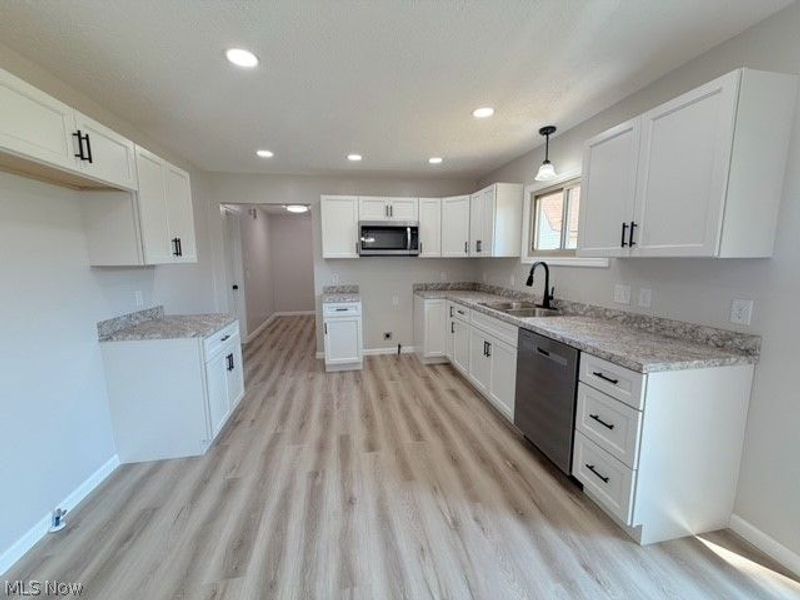 11349 East Avenue NE, Sandyville, OH 44671 Photo 9