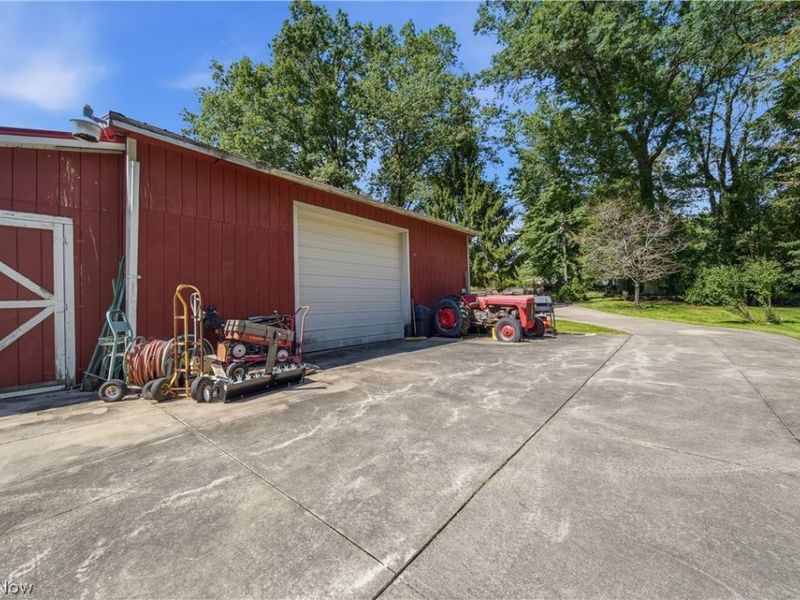 5153 Sheaters Drive, North Canton, OH 44720 Photo 9