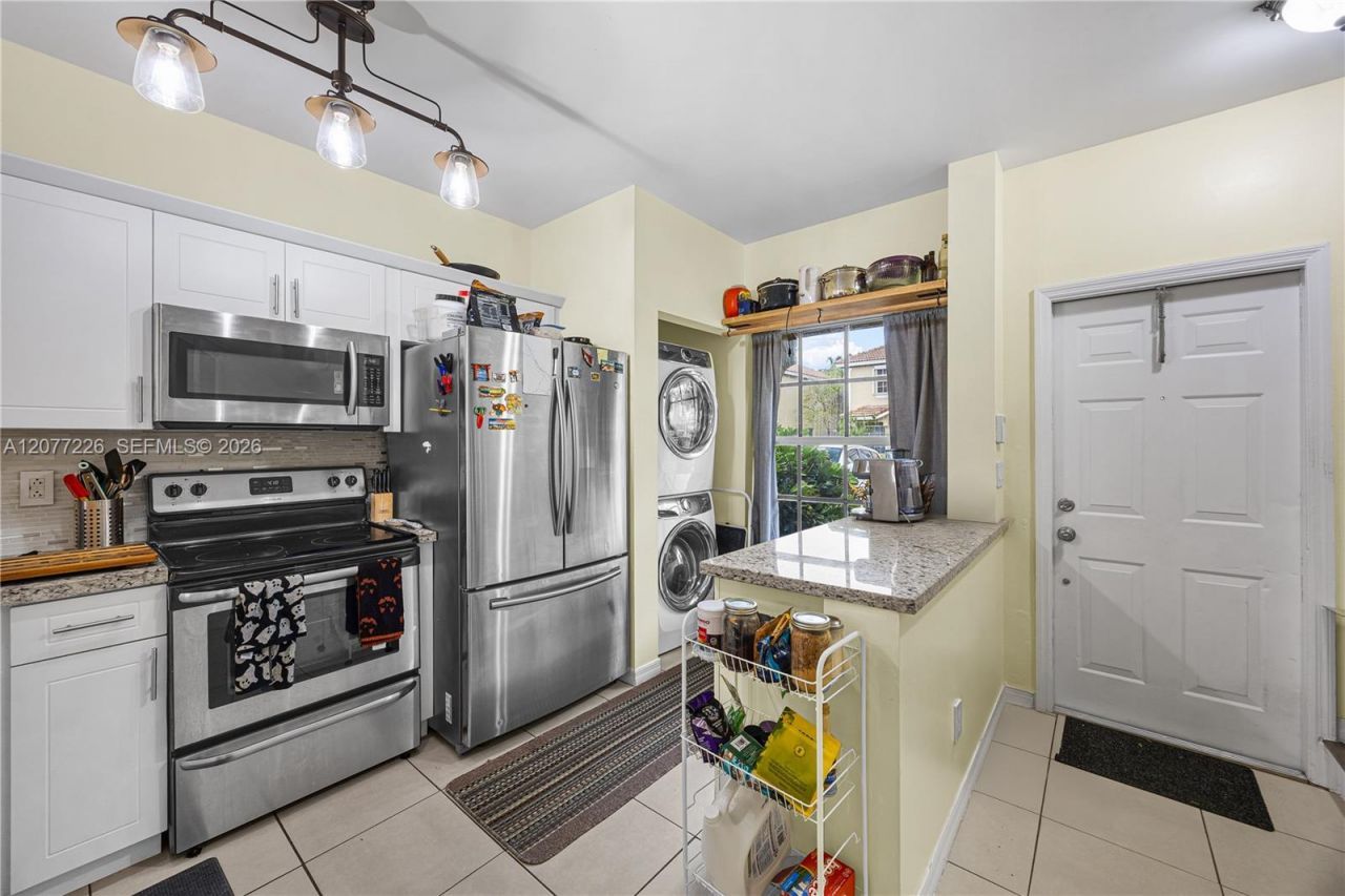762 SW 122nd Ter , Pembroke Pines, FL 33025 Photo