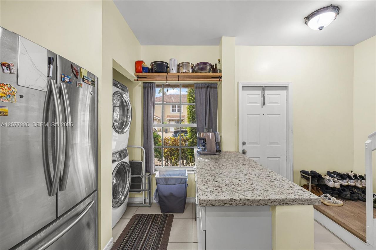 762 SW 122nd Ter , Pembroke Pines, FL 33025 Photo