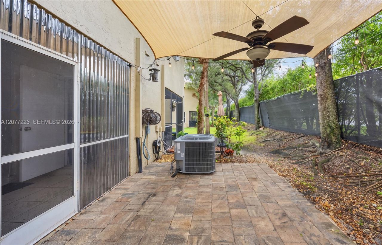 762 SW 122nd Ter , Pembroke Pines, FL 33025 Photo
