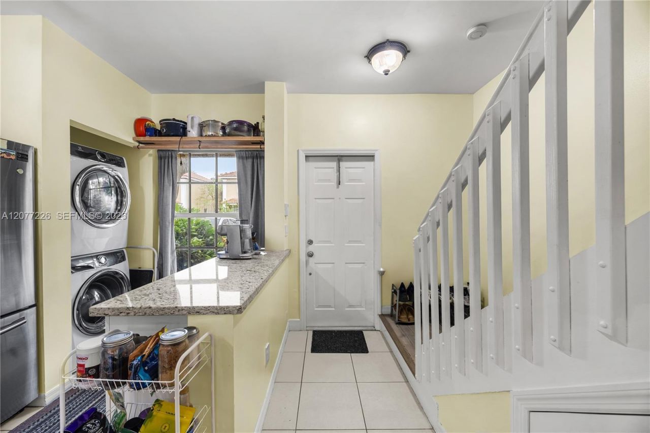 762 SW 122nd Ter , Pembroke Pines, FL 33025 Photo