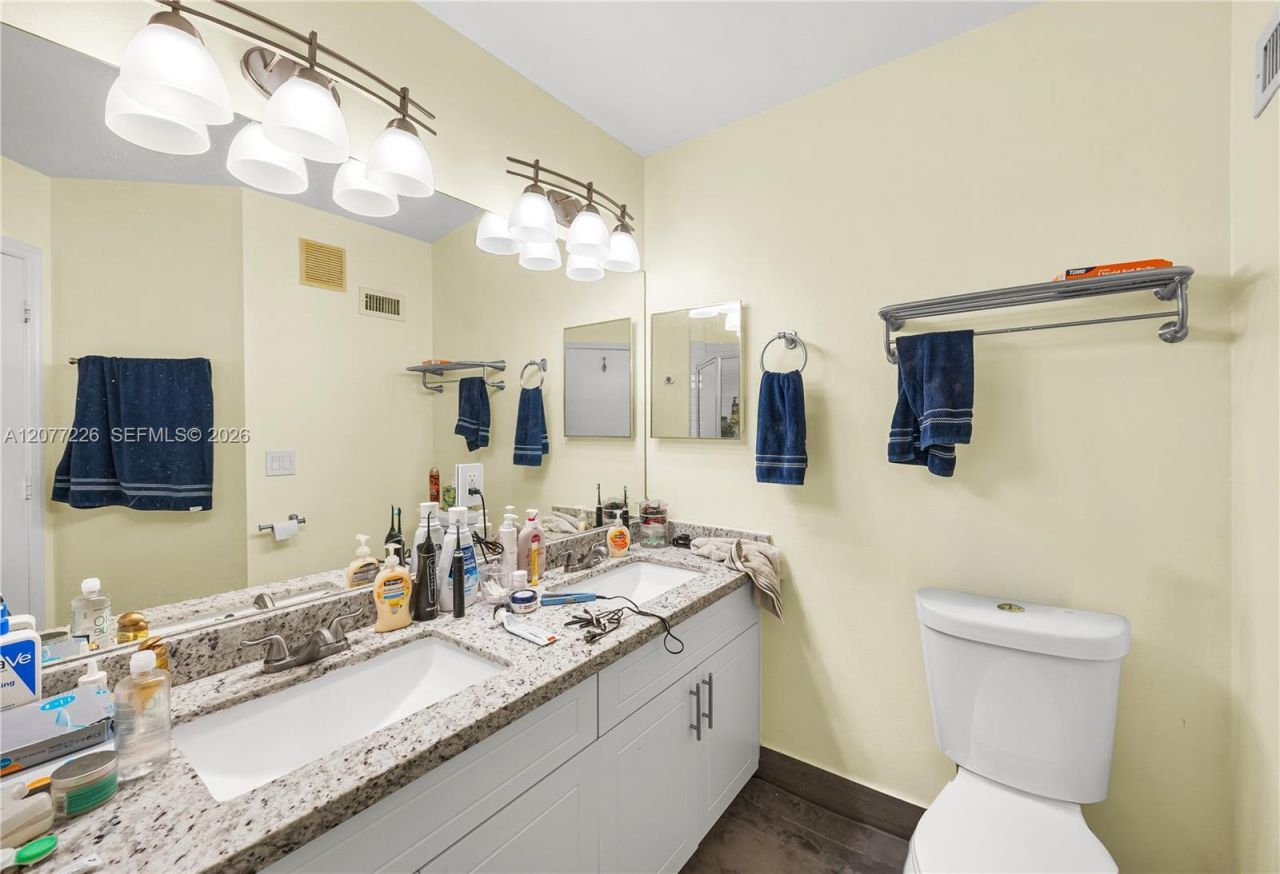 762 SW 122nd Ter , Pembroke Pines, FL 33025 Photo