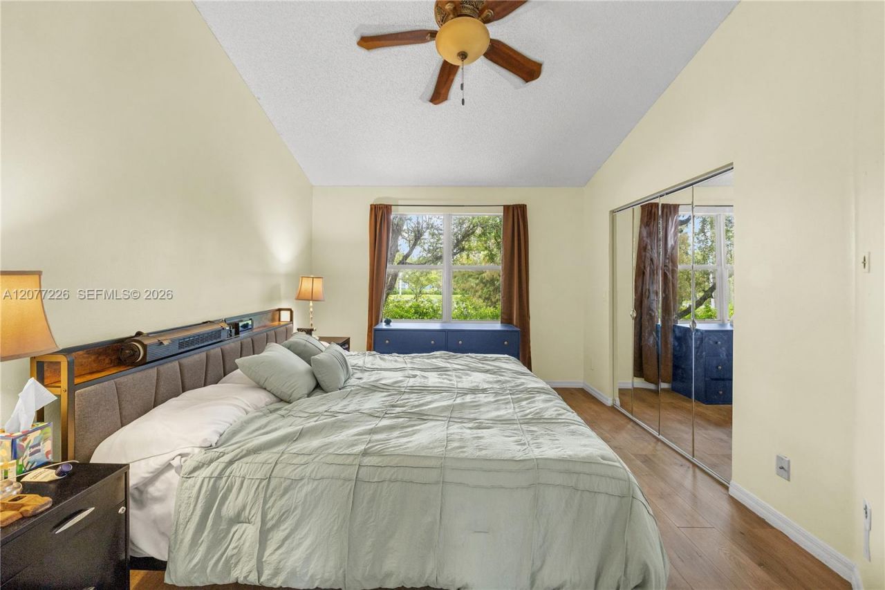 762 SW 122nd Ter , Pembroke Pines, FL 33025 Photo