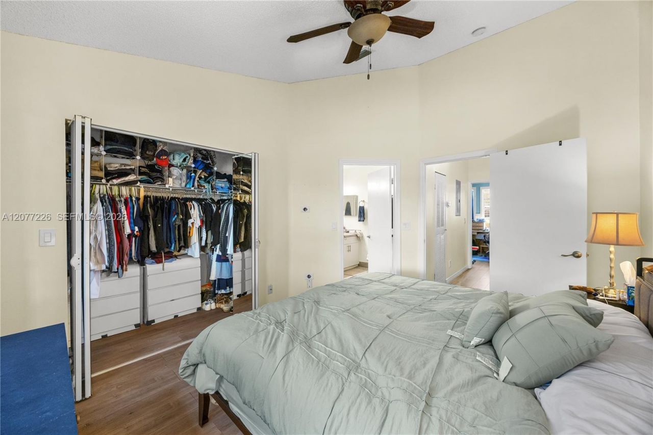 762 SW 122nd Ter , Pembroke Pines, FL 33025 Photo