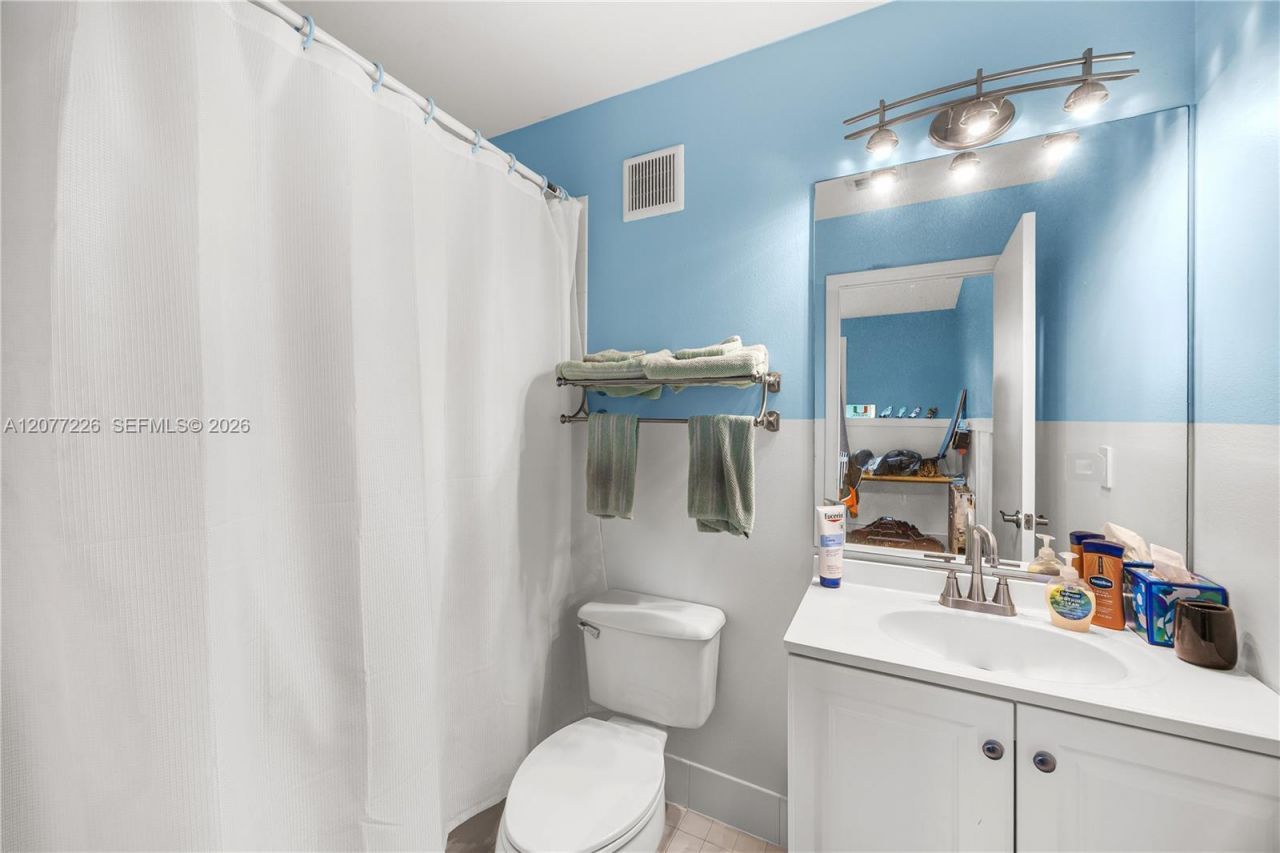 762 SW 122nd Ter , Pembroke Pines, FL 33025 Photo