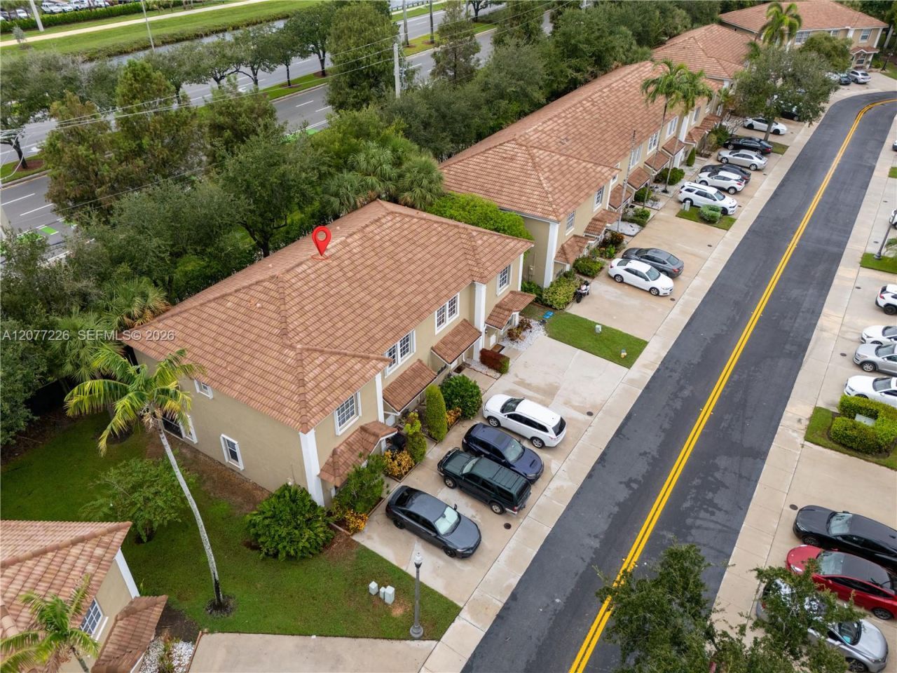 762 SW 122nd Ter , Pembroke Pines, FL 33025 Photo