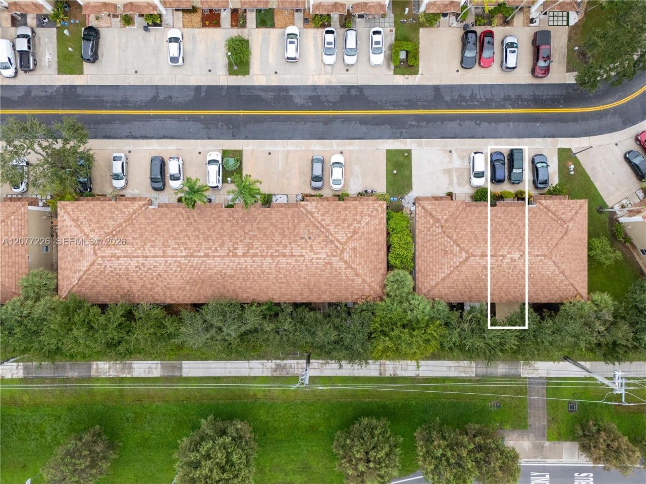 762 SW 122nd Ter , Pembroke Pines, FL 33025 Photo