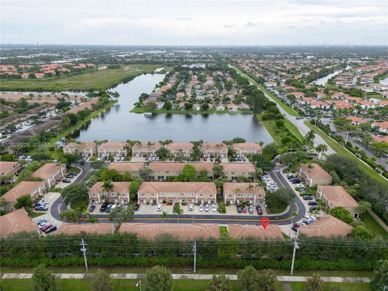 762 SW 122nd Ter , Pembroke Pines, FL 33025 Photo