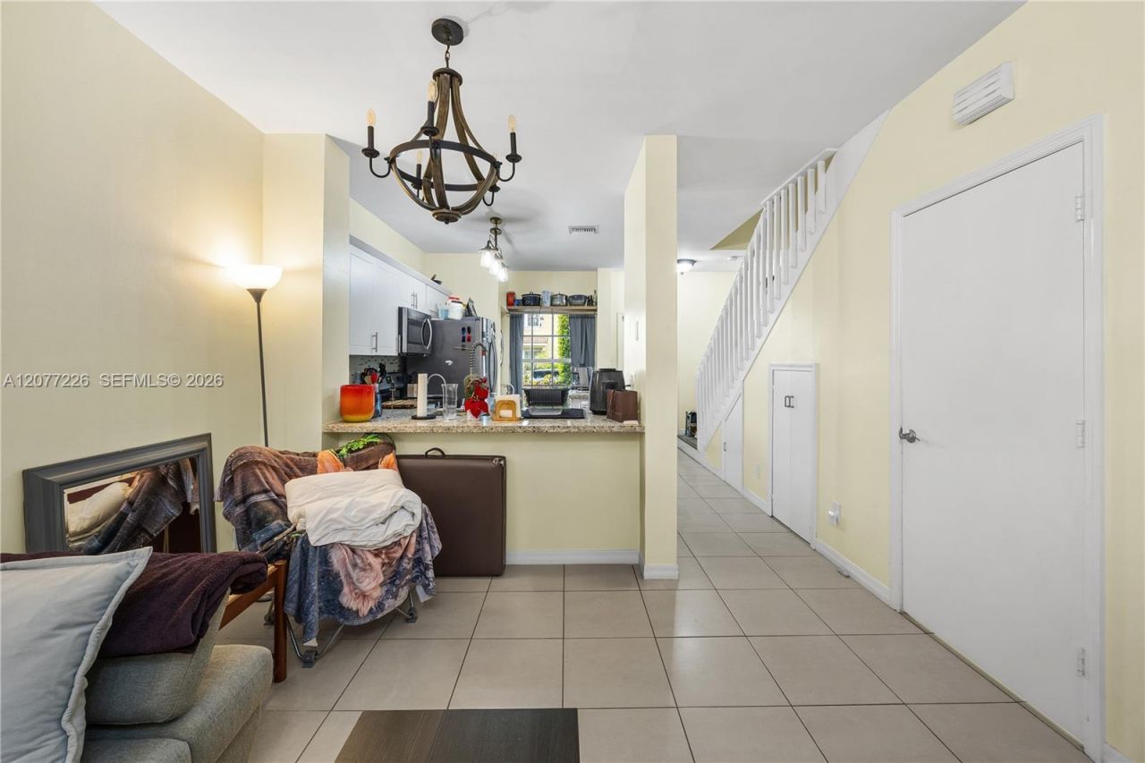 762 SW 122nd Ter , Pembroke Pines, FL 33025 Photo