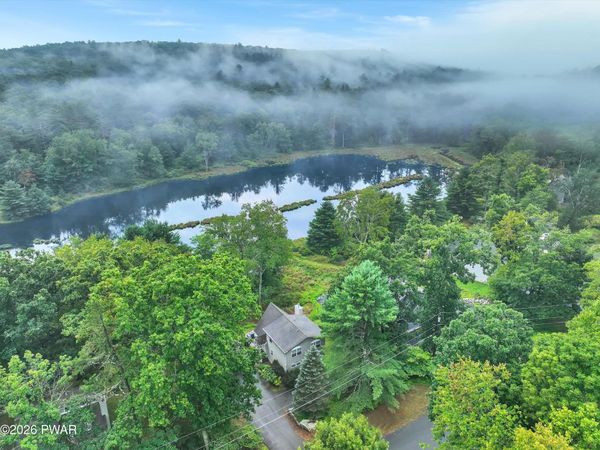 108 Briar Court, Lackawaxen, PA 18435