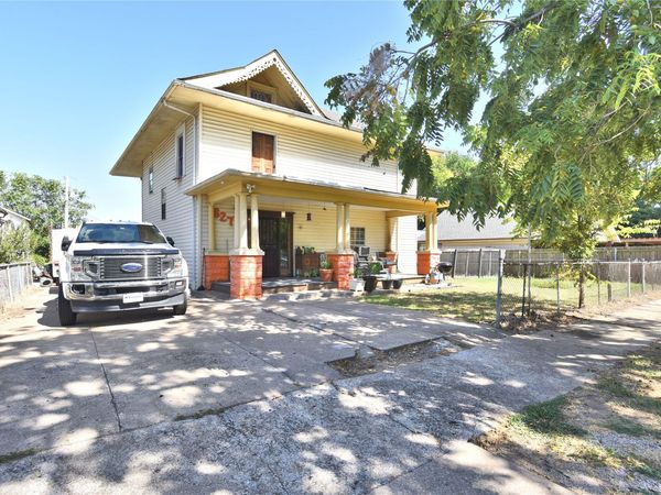 827 N Norfolk Avenue , Tulsa, OK 74106