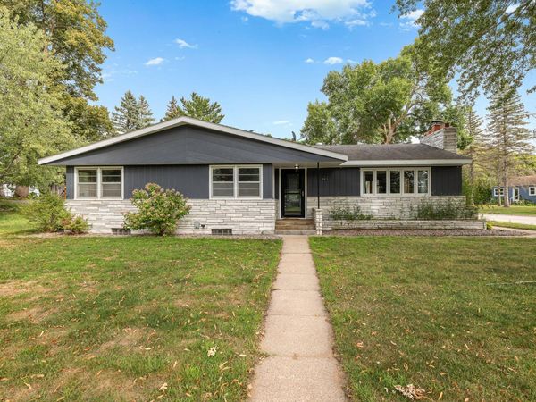 505 9th Street SE, Little Falls, MN 56345