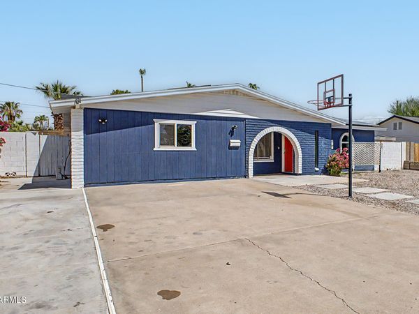 3224 E SWEETWATER Avenue, Phoenix, AZ 85032