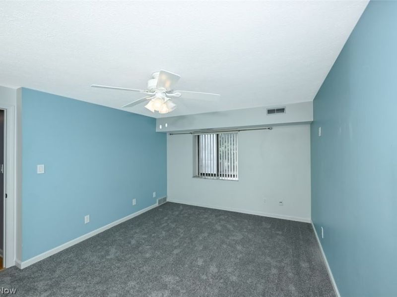 9611 Sunrise Boulevard, Unit K9, North Royalton, OH 44133 Photo 11