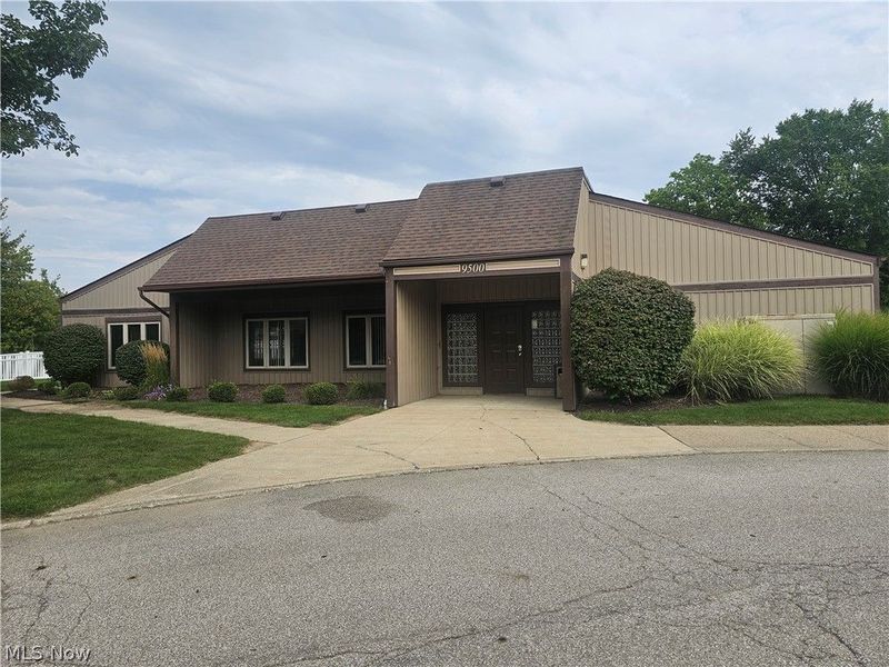 9611 Sunrise Boulevard, Unit K9, North Royalton, OH 44133 Photo 26