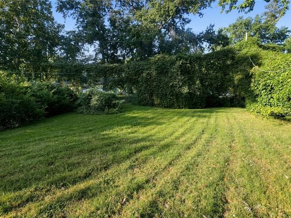 8405 E 103rd Terrace, Kansas City, MO 64134