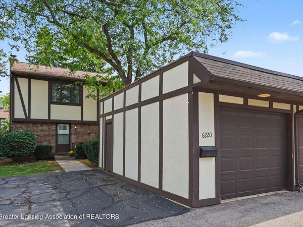 6220 Cobblers Drive, East Lansing, MI 48823