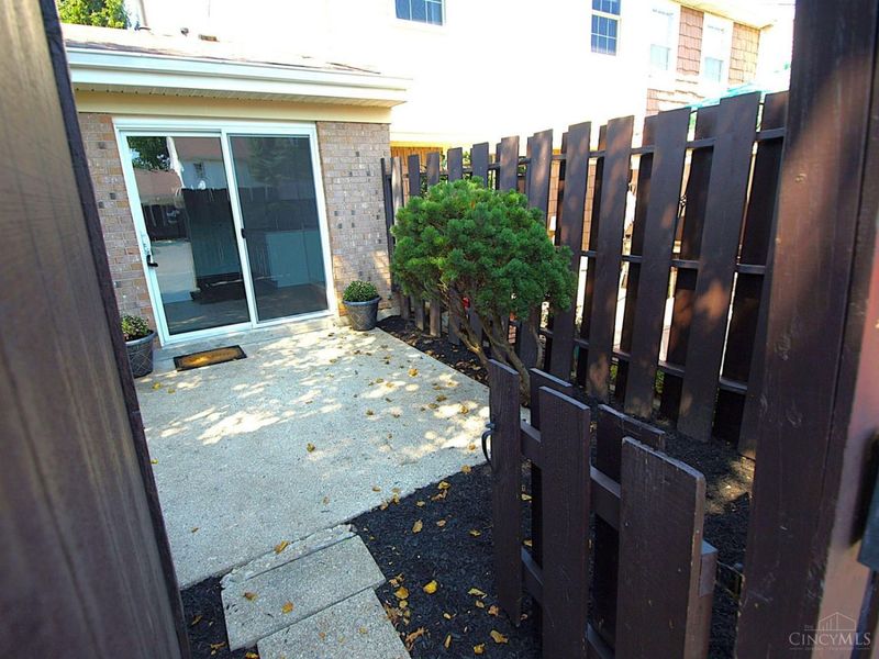 3370 Amberway Court, Colerain Township, OH 45251 Photo 17