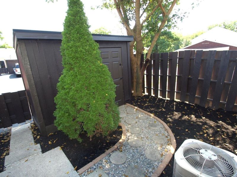 3370 Amberway Court, Colerain Township, OH 45251 Photo 19