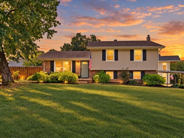 7740 Village Way Drive, Hixson, TN 37343