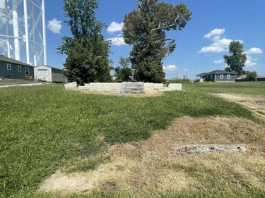 425 W Walnut Street, Mayfield, KY 42066