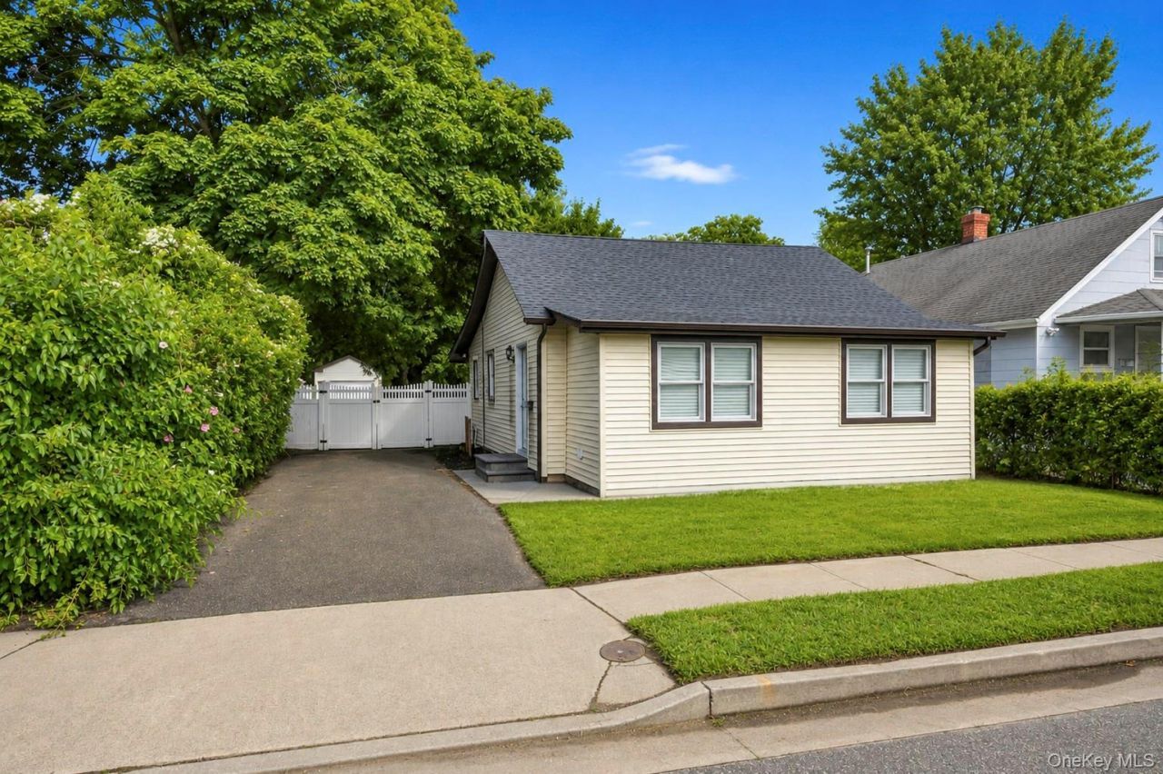 31 Oakland Avenue Photo 1
