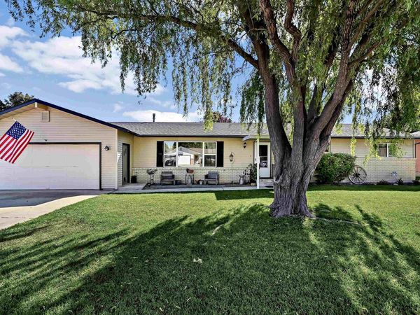 172 N Benewah Place, Nampa, ID 83651
