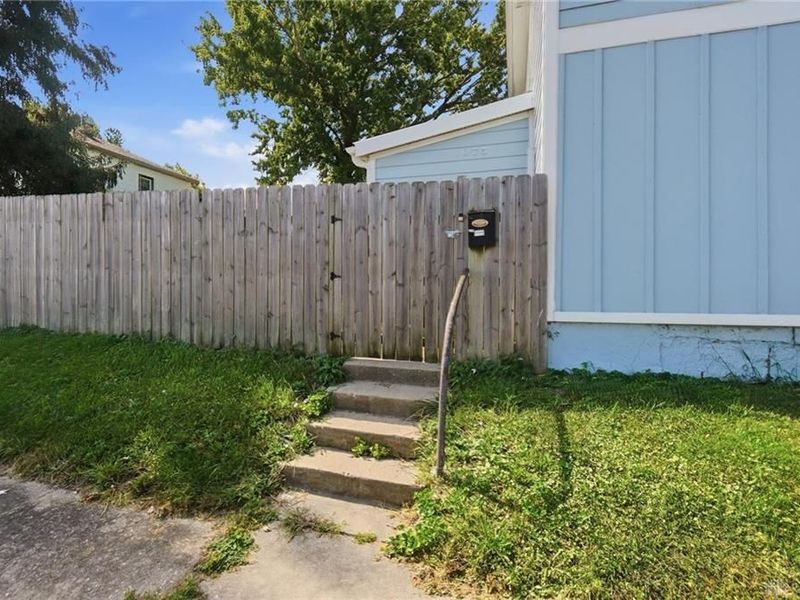1075 Kenton Street, Springfield, OH 45505 Photo 3