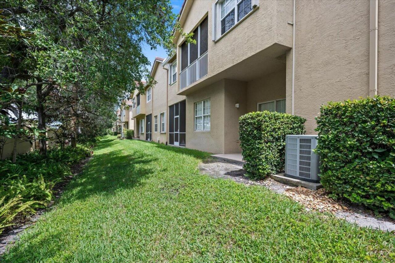 113 Lighthouse Circle, Unit C, Tequesta, FL 33469 Photo