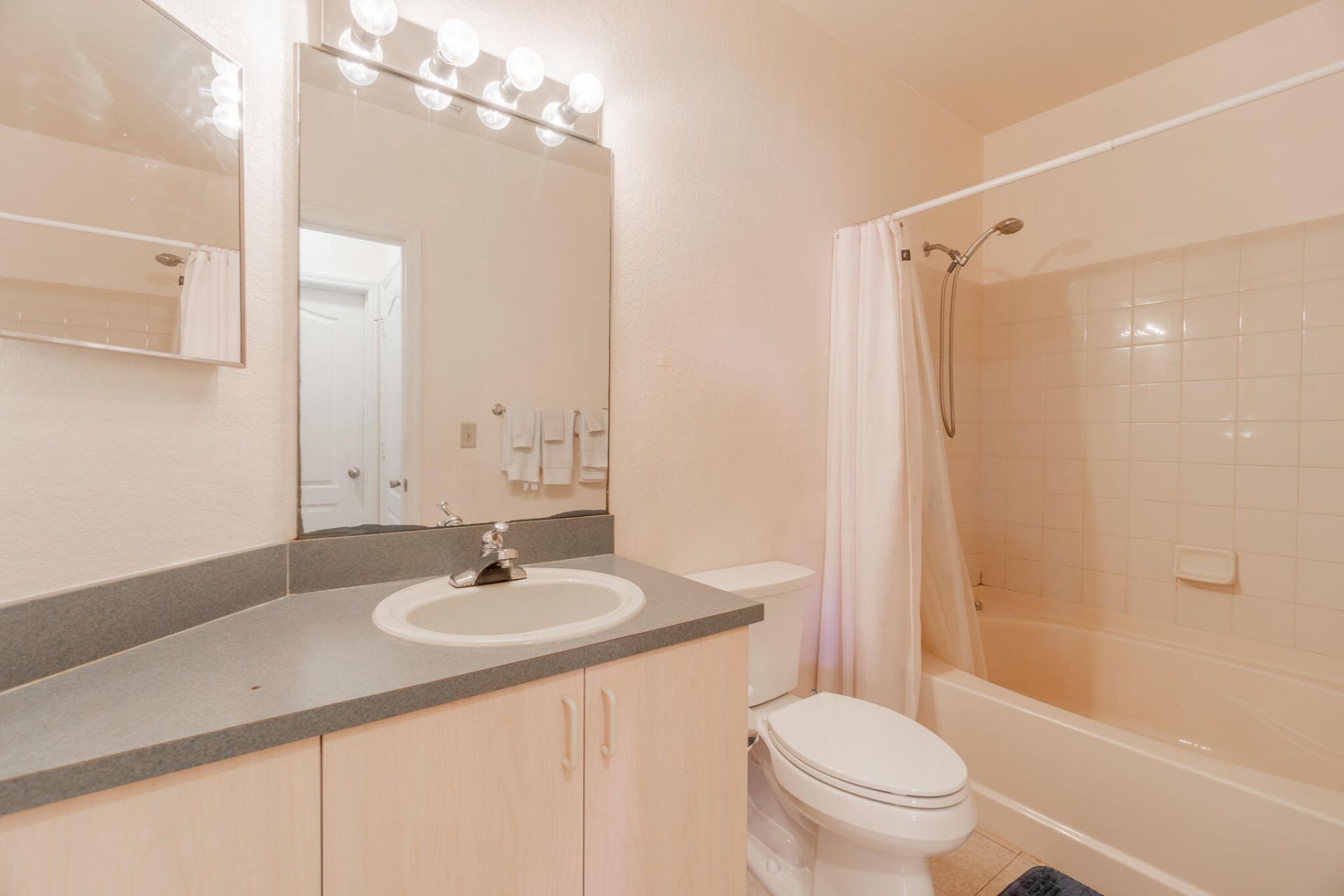 102 SW Peacock Boulevard, Unit 2-204, Port Saint Lucie, FL 34986 Photo