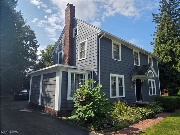 3064 Crescent Drive NE, Warren, OH 44483