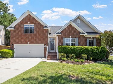 1000 Pepper Bush Court, Apex, NC 27502